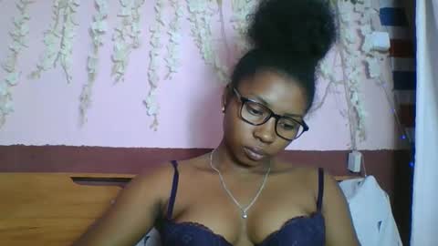 asmiraa online show from 05/31/26, 06:09