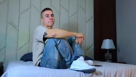 Snapshot of asmodeo_cox chatting on 12/01/24, 04:29 Asmodeo - online show from 12/01/24, 04:29