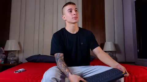 Snapshot of asmodeo_cox chatting on 01/07/25, 11:03 Asmodeo - online show from 01/07/25, 11:03