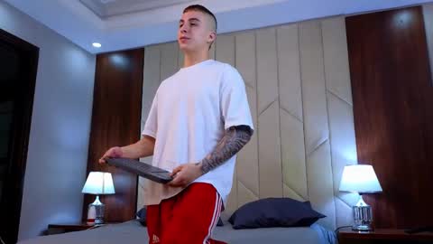 Snapshot of asmodeo_cox chatting on 01/13/25, 10:13 Asmodeo - online show from 01/13/25, 10:13