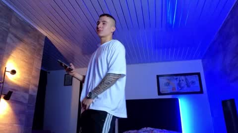 Snapshot of asmodeo_cox chatting on 01/17/25, 05:11 Asmodeo - online show from 01/17/25, 05:11