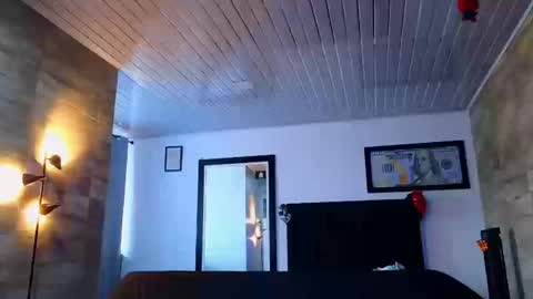 Snapshot of asmodeo_cox chatting on 10/15/25, 09:04 Asmodeo - online show from 10/15/25, 09:04