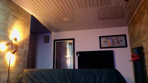 Snapshot of asmodeo_cox chatting on 10/31/25, 08:37 Asmodeo - online show from 10/31/25, 08:37