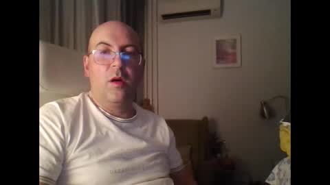 Snapshot of assbitch189 chatting on 01/17/25, 11:07 assbitch189 online show from 01/17/25, 11:07