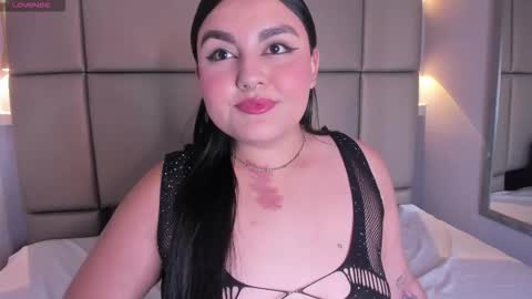 Snapshot of assh69_ chatting on 10/30/25, 04:25  Assh  online show from 10/30/25, 04:25