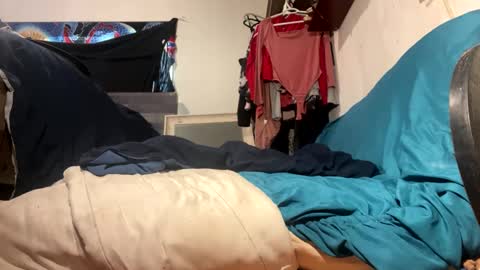 danni travis online show from 01/27/25, 10:06