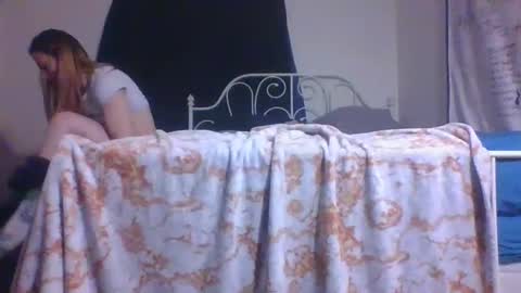 danni travis online show from 02/22/25, 08:40