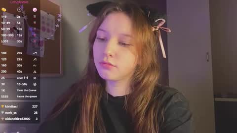 Snapshot of assistentka chatting on 12/04/25, 08:50 Camilla 3 online show from 12/04/25, 08:50