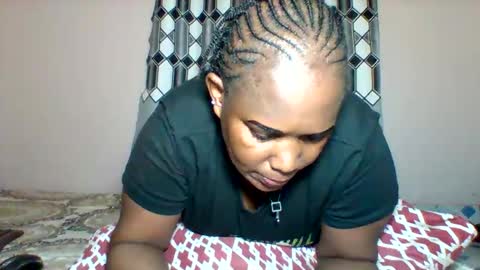 FLORAH DANIEL online show from 10/27/25, 07:07