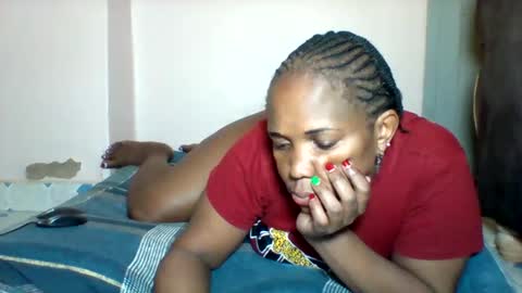 FLORAH DANIEL online show from 11/02/25, 03:09