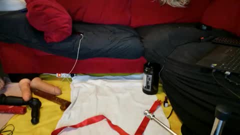 Snapshot of asstoy19 chatting on 11/03/25, 02:29 asstoy19 online show from 11/03/25, 02:29