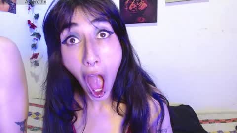 Asterothxznikki online show from 02/05/25, 06:56