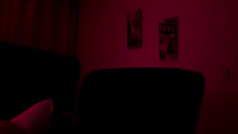 astonhills online show from 09/28/25, 01:33