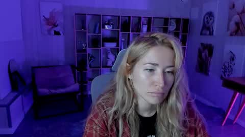 astramonroe online show from 09/21/25, 10:28