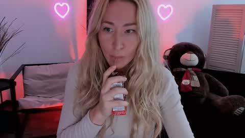 astramonroe online show from 03/22/26, 10:07