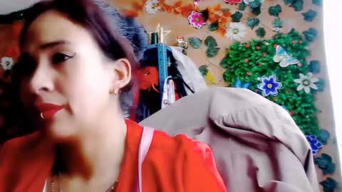 astrid_hauser66 online show from 12/17/25, 07:20