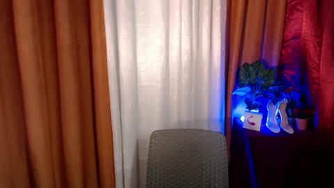 Snapshot of astrid_khalifa chatting on 02/27/25, 02:53 Astrid online show from 02/27/25, 02:53