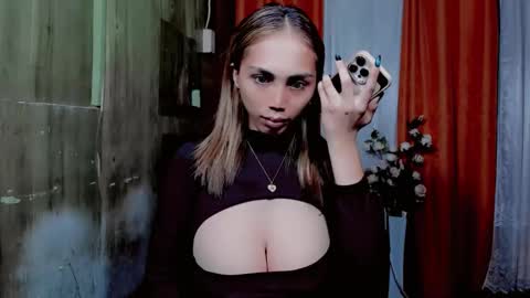 Snapshot of astrid_khalifa chatting on 09/30/25, 05:23 Astrid online show from 09/30/25, 05:23