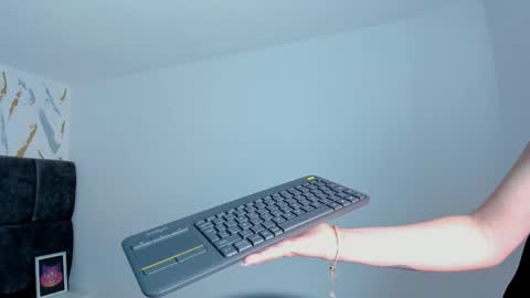 astrid_velle online show from 11/23/25, 03:28