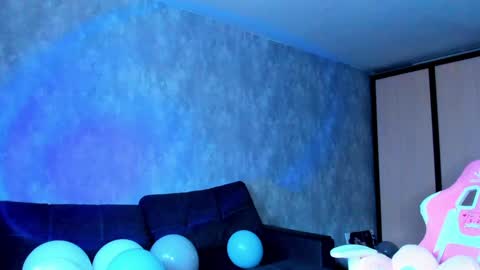 Snapshot of asuna_yuuki__ chatting on 12/14/24, 09:07 My schedule GTM20500am-1100am online show from 12/14/24, 09:07