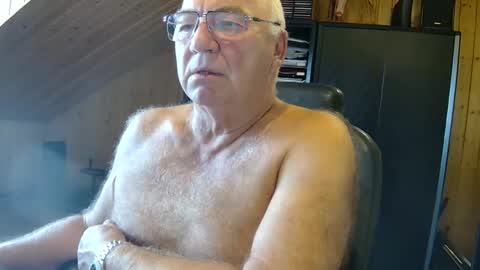 asusandy online show from 09/15/25, 08:14