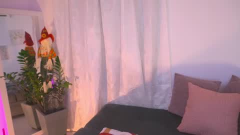 atena676 online show from 10/16/25, 01:28