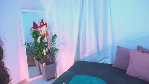 atena676 online show from 10/21/25, 01:39