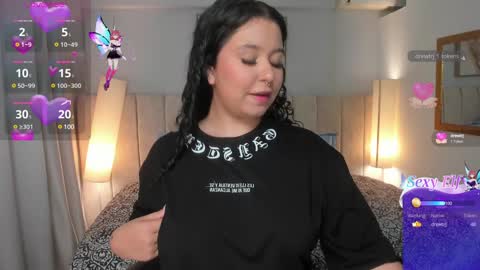 Snapshot of atena_cuteee chatting on 12/21/24, 02:19 sofia online show from 12/21/24, 02:19