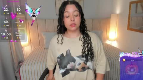 Snapshot of atena_cuteee chatting on 01/11/25, 02:20 sofia online show from 01/11/25, 02:20