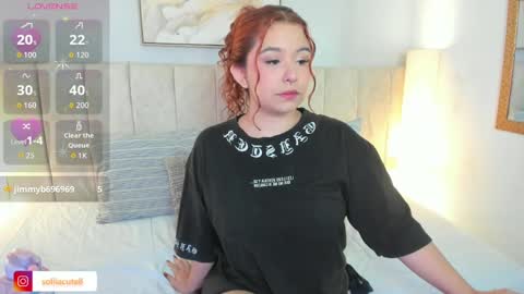 Snapshot of atena_cuteee chatting on 10/07/25, 02:09 sofia online show from 10/07/25, 02:09