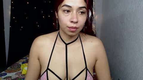 Snapshot of atena_messy chatting on 01/15/25, 02:06 atena messy online show from 01/15/25, 02:06
