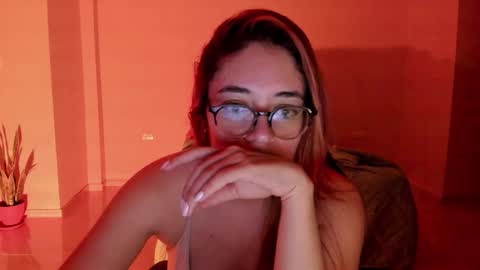 Snapshot of atenas__05 chatting on 02/05/26, 09:25 atenas online show from 02/05/26, 09:25