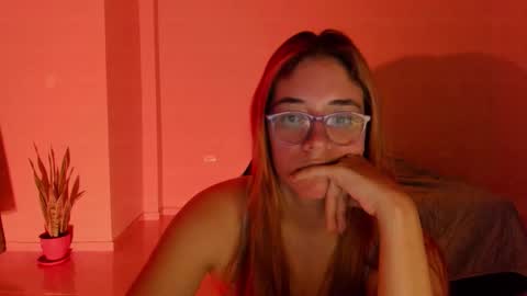 Snapshot of atenas__05 chatting on 02/16/26, 09:49 atenas online show from 02/16/26, 09:49