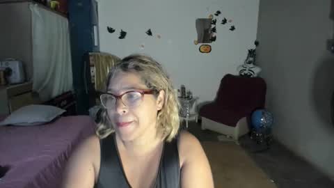 atenea412929 online show from 11/07/25, 09:48