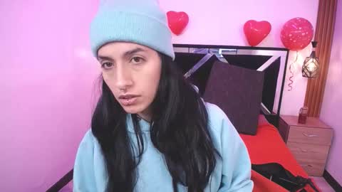 Snapshot of atenea_420 chatting on 02/19/26, 01:07 COLOMBIA online show from 02/19/26, 01:07