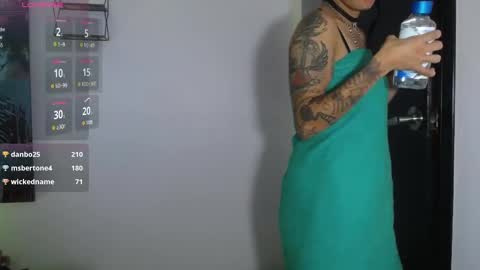 Snapshot of atenea_420 chatting on 05/16/26, 10:36 COLOMBIA online show from 05/16/26, 10:36