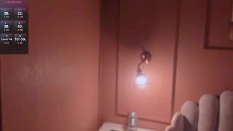 Snapshot of atenea_cute21 chatting on 06/05/26, 02:51 Athenea online show from 06/05/26, 02:51