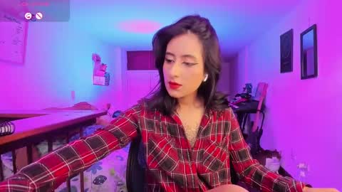 Atenea online show from 09/21/25, 09:16