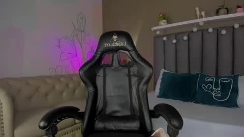 Atenea online show from 04/05/26, 12:35