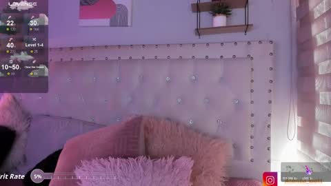 Snapshot of atenea_klett_ chatting on 05/11/26, 04:04 ATENEA online show from 05/11/26, 04:04