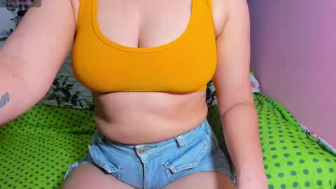 atenea_rivas21 online show from 12/21/25, 11:01