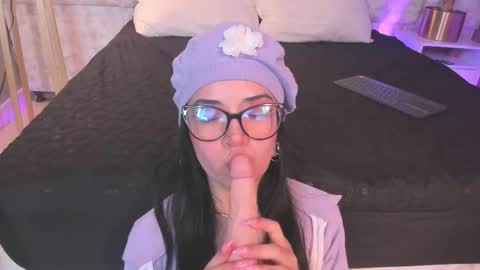 Snapshot of atenea_velle chatting on 02/20/26, 01:55 atenea velle online show from 02/20/26, 01:55