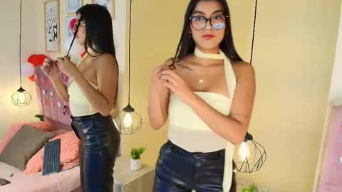 ateneaaa_ online show from 02/18/26, 08:27