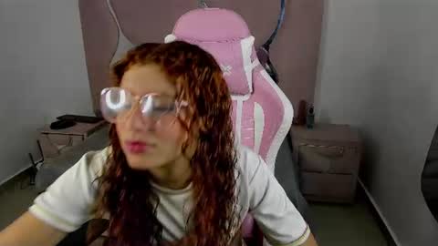Snapshot of ateneaxht chatting on 06/27/26, 10:04 ateneaxht online show from 06/27/26, 10:04