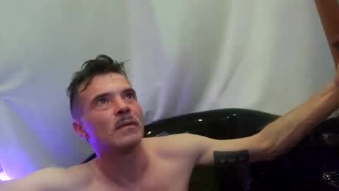 jonnyandrew online show from 10/21/25, 07:14