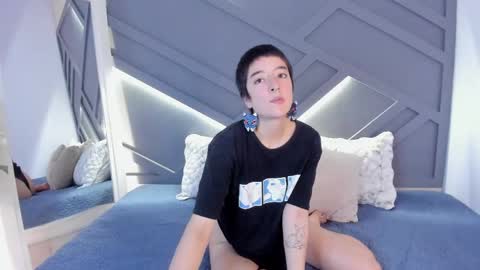 Snapshot of atheena__ chatting on 05/15/26, 12:34 Athenea online show from 05/15/26, 12:34