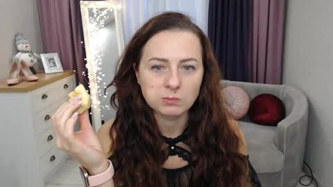 Snapshot of athena_panther chatting on 12/26/24, 05:58 Athena Panther online show from 12/26/24, 05:58