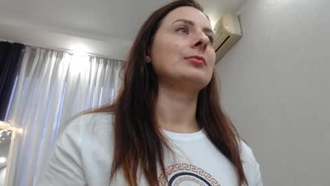 Snapshot of athena_panther chatting on 12/30/24, 12:20 Athena Panther online show from 12/30/24, 12:20