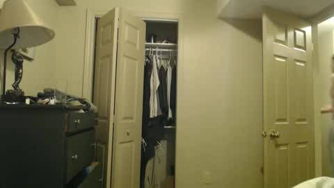 tommycb55555 online show from 12/21/25, 04:41