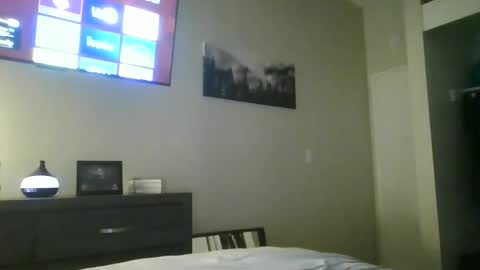 Snapshot of athletic_skater779 chatting on 05/27/26, 01:02 AthleticWhiteboy777 online show from 05/27/26, 01:02